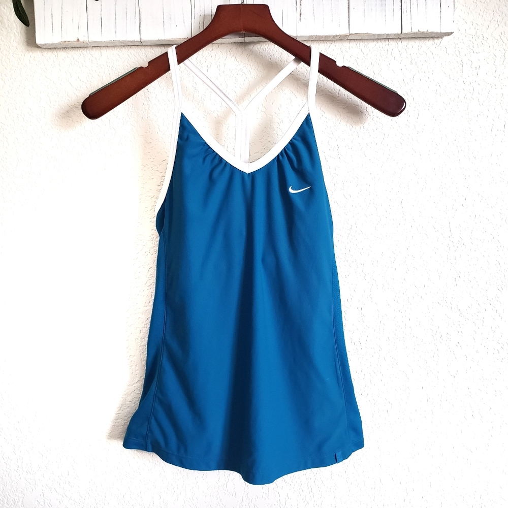 NIKE Fit Dry Halter Tank Medium